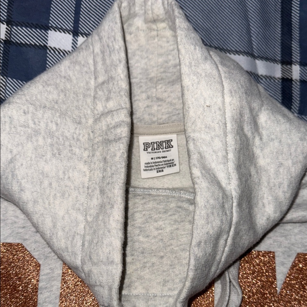 Victoria Secret Pink hoodie sweater Gray VS Size Medium active winter - Picture 5 of 8